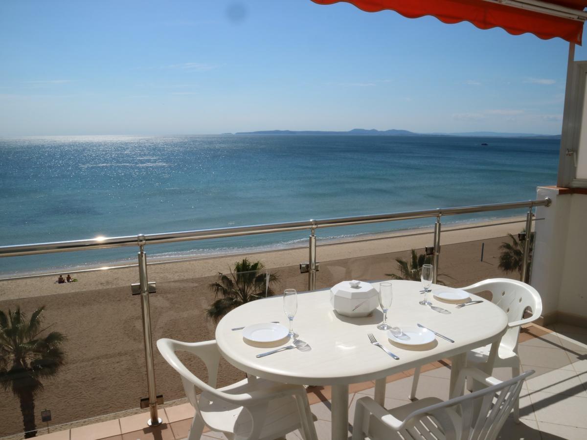 Europa 52 Apartman Roses Kültér fotó